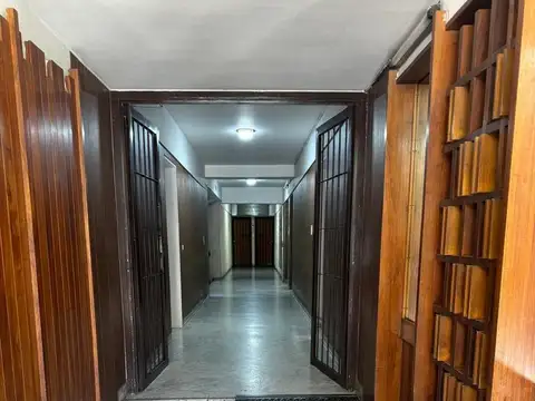 Oficina 3 ambientes en planta baja en Calle Mitre y Pedro Molina , Ciudad de Mendoza