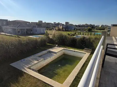 CASA CON PISCINA Y JARDIN HORIZONTES AL SUR CORREDOR VERDE CANNING SAN VICENTE