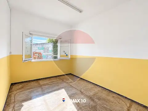 VENTA DE CASA - 3 DORM -GARAGE - AV PRINCIPAL