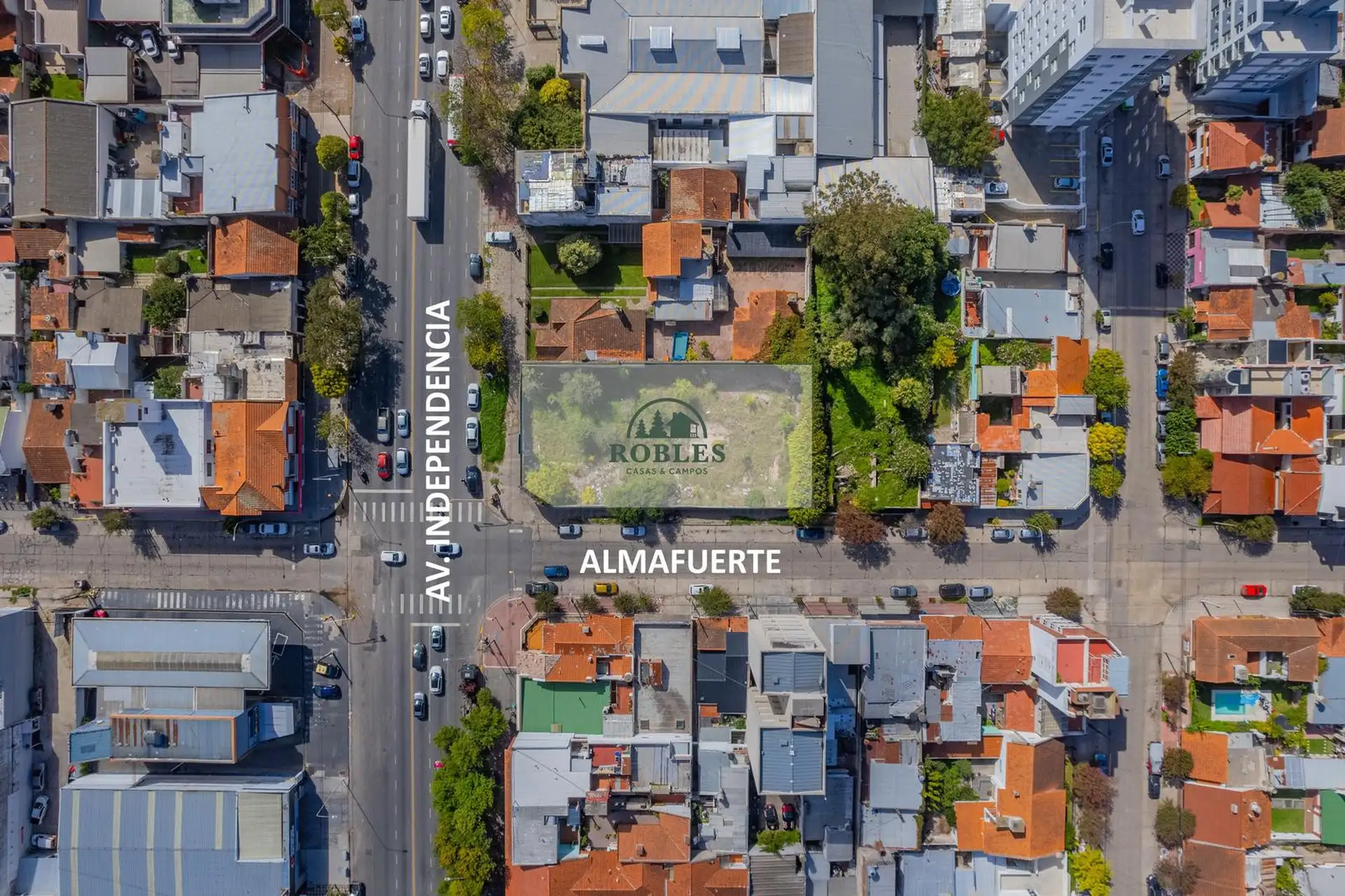 Lote apto desarrollo en esquina de Av. Independencia