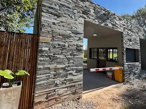 VENTA Lote en Barrio privado Pilar Financiación