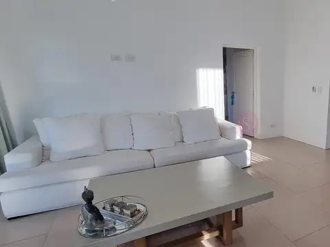 Casa 7 ambientes con 3 baños