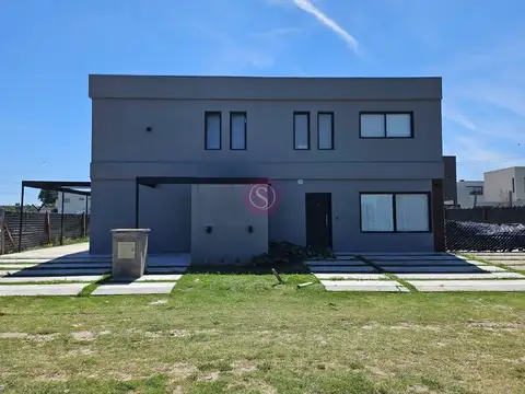 Casa  en Alq. Temporario en Spring Park, Pilar, G.B.A. Zona Norte