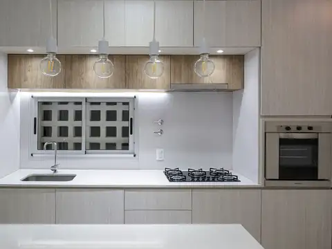 Casa 5 ambientes con 2 baños