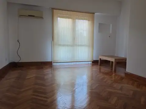 Depto Tipo Casa en Alquiler de 4 ambientes