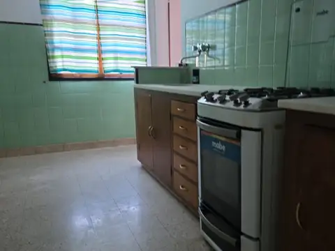 Depto Tipo Casa 4 ambientes con 1 baño