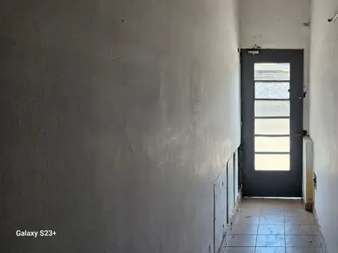 OFICINA EN VENTA LANUS ESTE FRENTE A LA ESTACIÓN