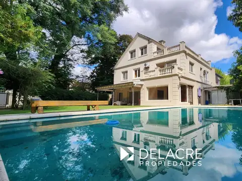 Casa en venta - Acassuso - San Isidro