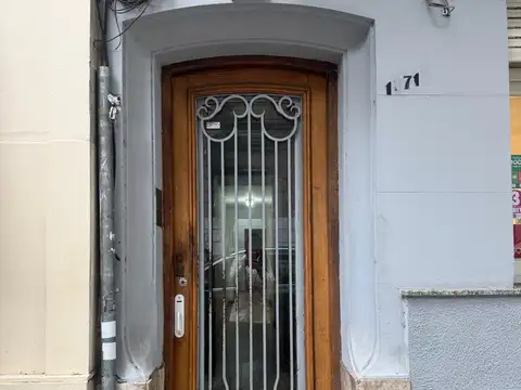 Departamento- dos dormitorios-mas comodin-Pte roca 1071- centro