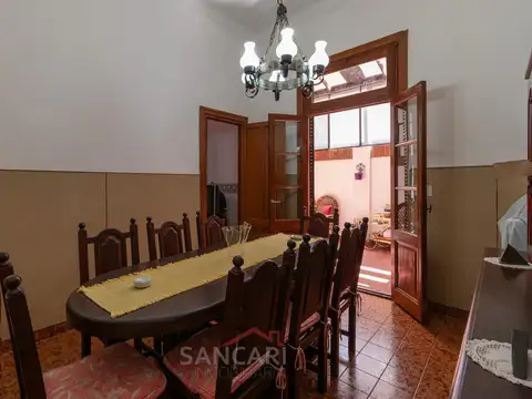 Depto Tipo Casa en Venta 80 años