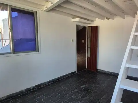 Depto Tipo Casa en Alquiler en Loma Hermosa, $ 600.000