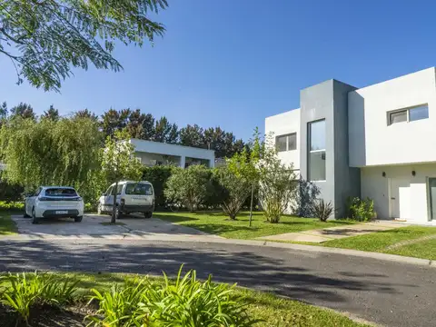 Barrio Privado La Comarca L93