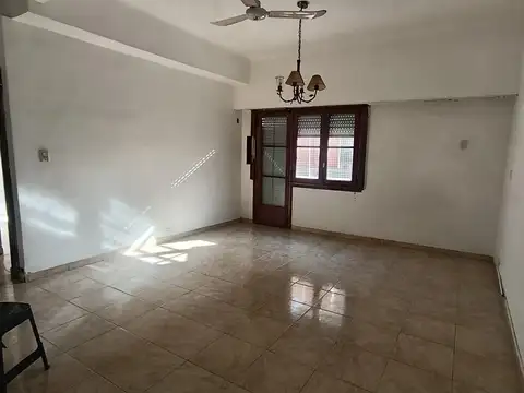 Depto Tipo Casa en Venta de 5 ambientes
