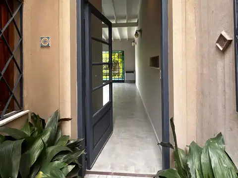 Casa 5 ambientes con 3 baños