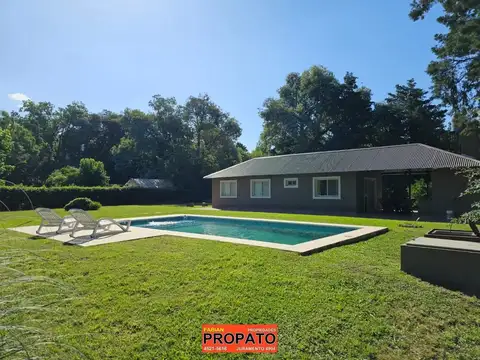 Quinta de 3 ambientes con 1 baño sobre terreno de 1500 m², galeria con parrilla y pileta de 8x4m !!
