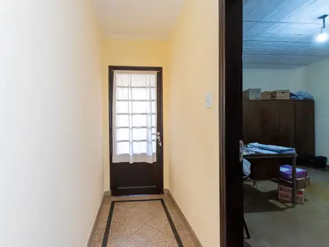 Casa 4 ambientes con 1 baño