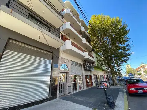VENTA – DEPARTAMENTO 2 AMBIENTES CON PATIO Y BALCÓN EN LOMAS DEL MIRADOR
