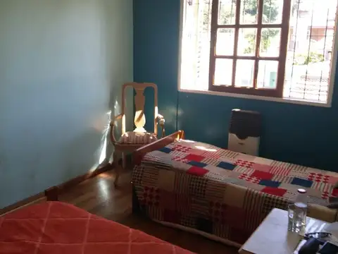 CASA 5 AMB MUY BUEN ESTADO MAS DPTO T/CASA 2 AMB. VENTA EN BLOCK S/ LOTE 375M2.