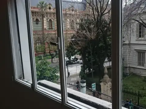 Oficina en Alquiler al Norte