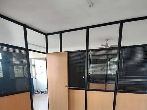 VILLA REAL. AVDA.BEIRO al 5500. excelente local piso unico a