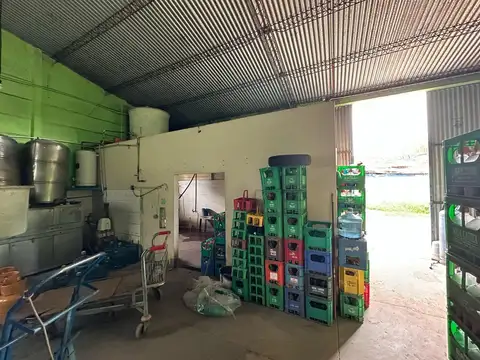 Galpon en Venta 60  mts Fondo