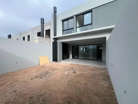 Dúplex premium a la venta Brisas de Manantiales a estrenar