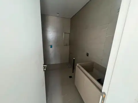 Depto Tipo Casa 4 ambientes con 3 baños