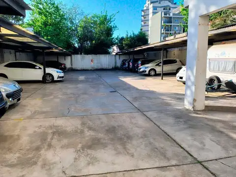 Cochera en venta Villa Saenz Peña cubierta amplia