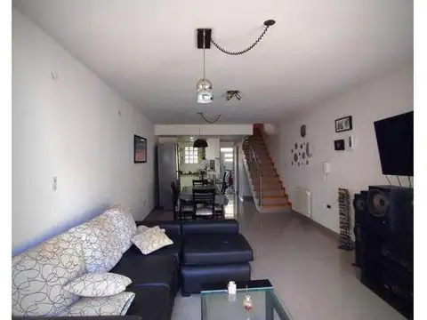 Venta Casa 2 dormitorios con patio - Las Delicias, Rosario