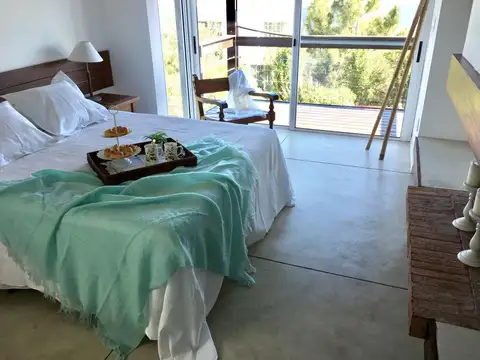 Casa 6 ambientes con 4 baños