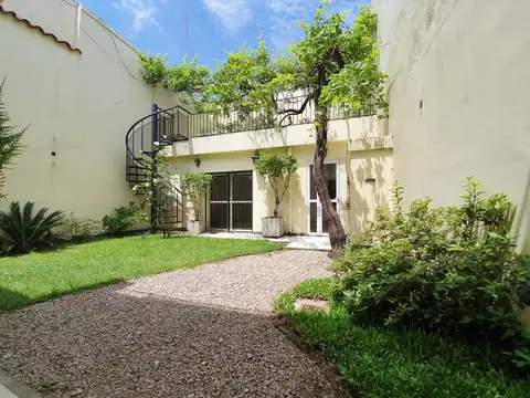 Ortega 900 Casa 4 Ambientes Jardín   Quincho  Parrilla Alquiler