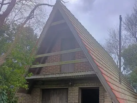 Chalet Alpino de 3 ambientes. Lote de 615 m2. Se acepta Permuta o Financiacion