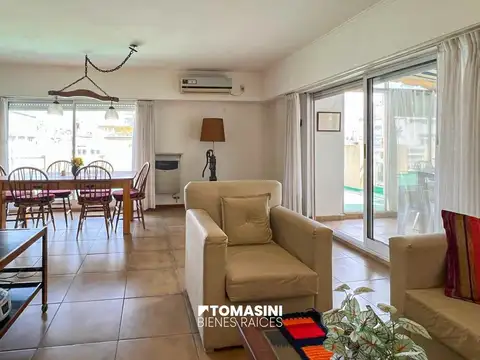 DEPARTAMENTO CUATRO AMBIENTES CON BALCÓN TERRAZA
