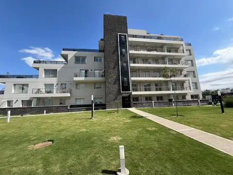 DEPARTAMENTO EN VENTA CON COCHERA EN FONTANAS DEL SUR II.