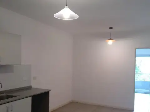 VENTA DEPTO DE 2 AMB