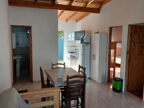Casa 3 ambientes con 1 baño