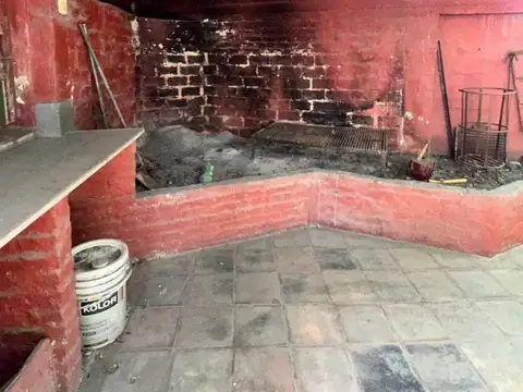 Casa en Alquiler con 1 cochera