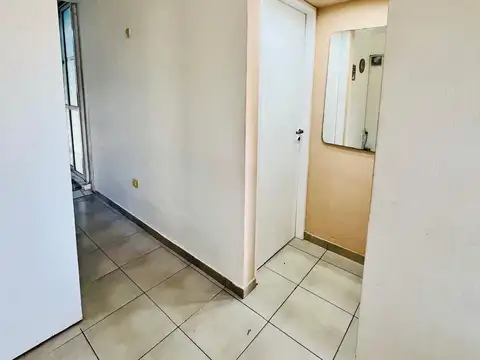 Poeta Marcos Lenzoni 900, Piso 1