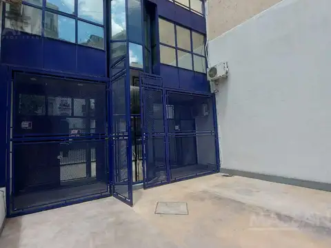 Alquiler Edificio Comercial en San Telmo/ cochera / sin expensas.