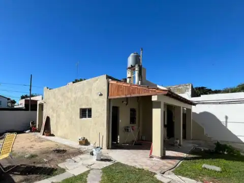 Casa Multifamiliar en Venta en Villa Ballester