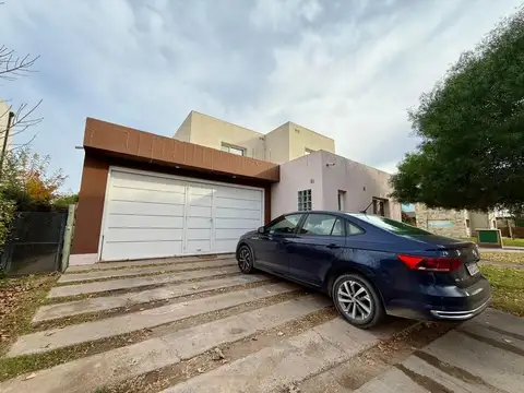 Casa en Venta en Neuquen, USD 450.000