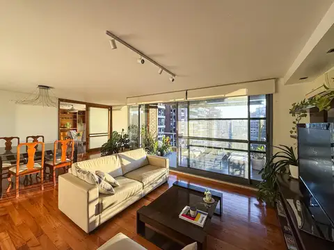 Departamento piso exclusivo de 3 dormitorios y cochera frente a la Plaza Lopez