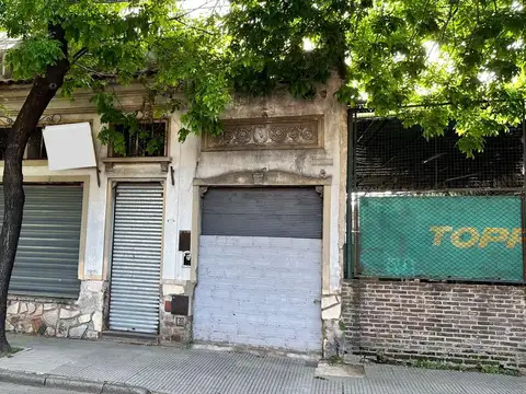 Luis Saenz Peña al 1200, Deposito de 340m2, 8,66m de Frente x 34,75m de Fondo  Constitución, Subte E