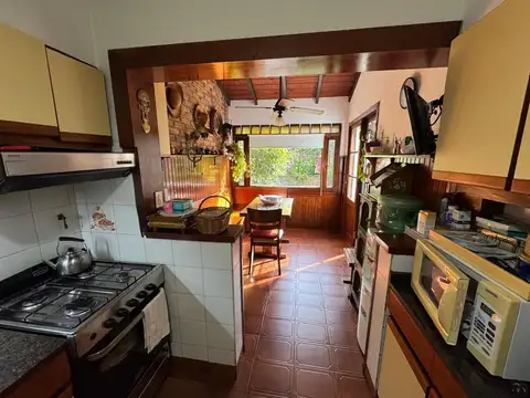 Casa 4 ambientes con 3 baños