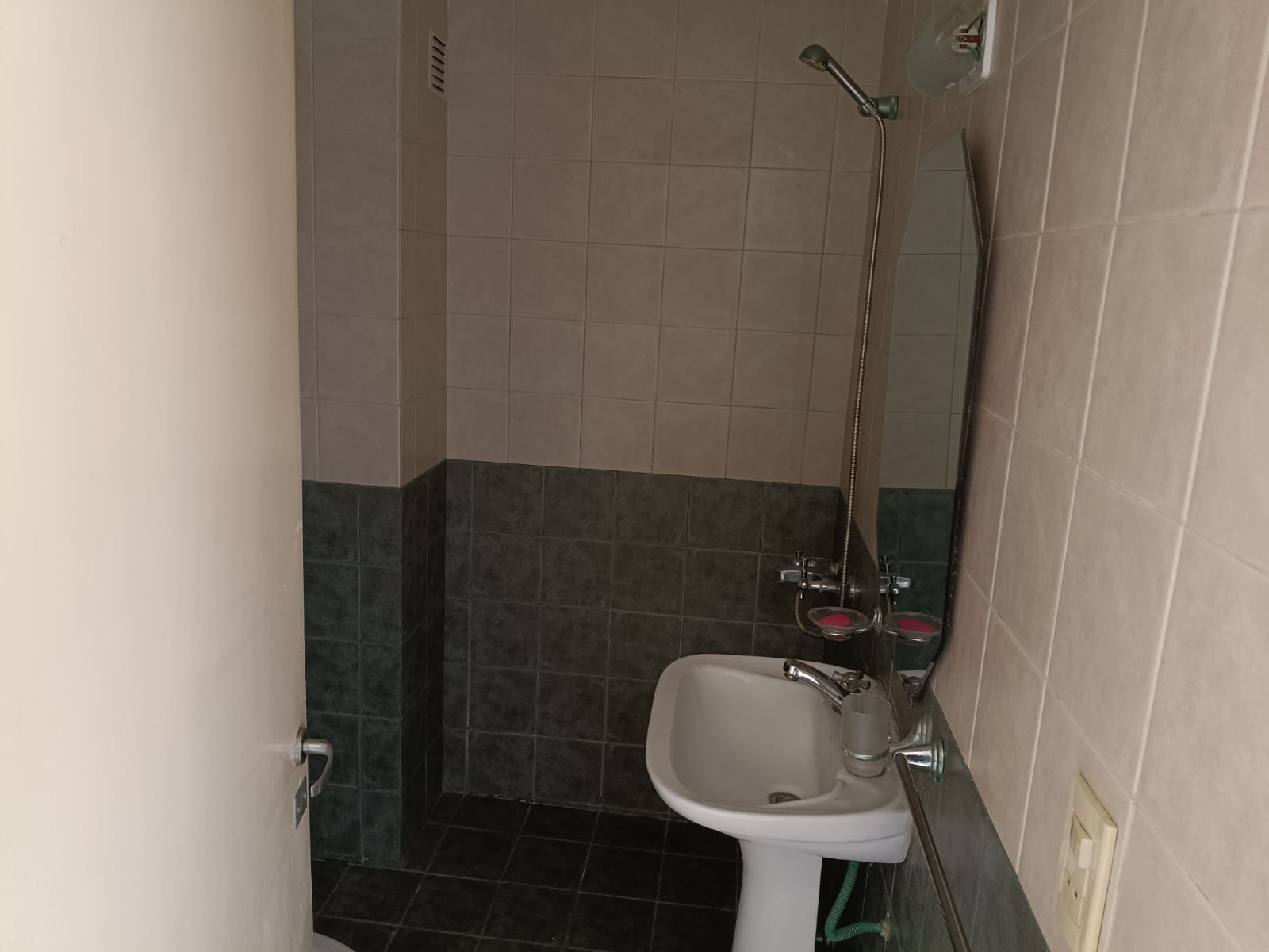 Departamento en Alquiler en Republica De La Sexta, $ 410.000