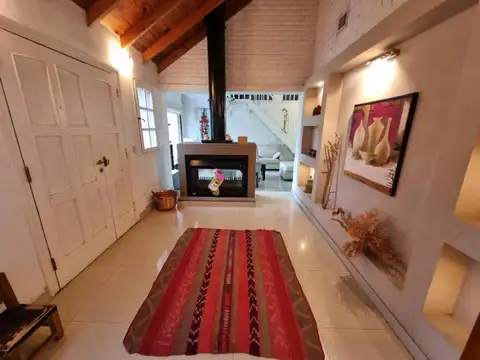 Casa en Venta en Francisco Alvarez, USD 480.000