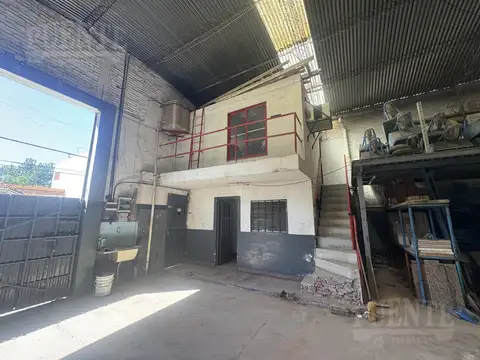 Galpon en Venta 10  mts Frente