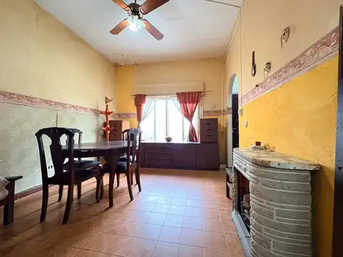 VENTA CASA 4 AMB. LUGANO-GARAGE-PATIO Y TERRAZA