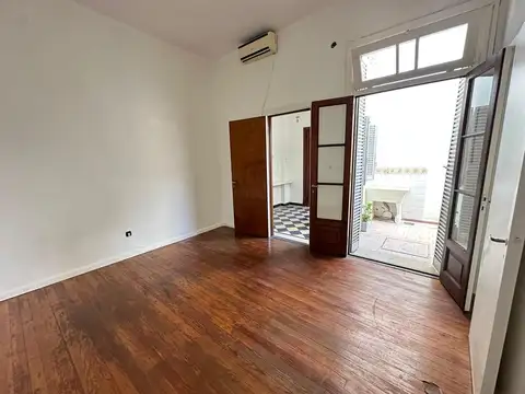 Depto Tipo Casa en Alquiler 80 años