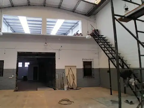 AMPLIO GALPON